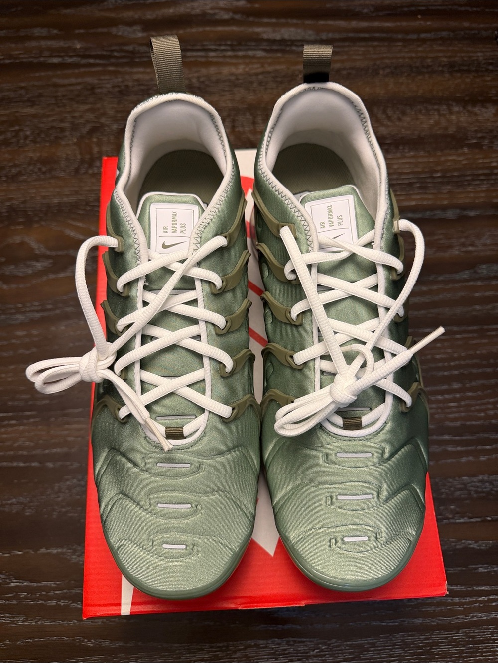 Nike Men's Olive Green and White Athletic Sneakers